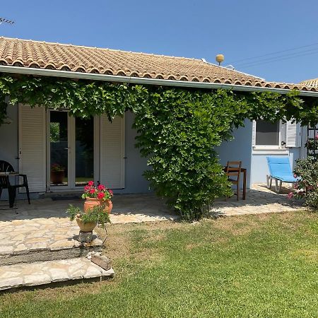 Вилла Little Blue House Сидарион Экстерьер фото